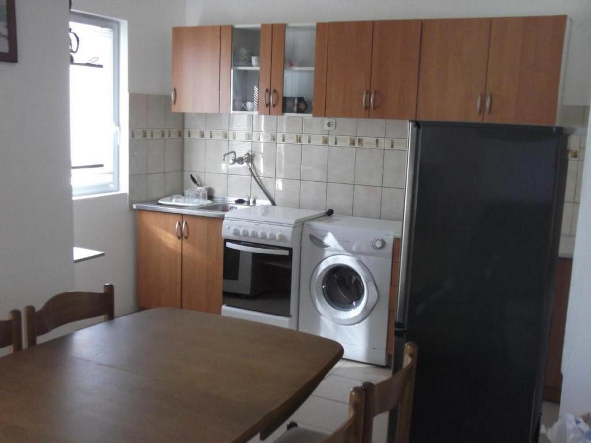 Apartments Miocic Ražanac Eksteriør bilde