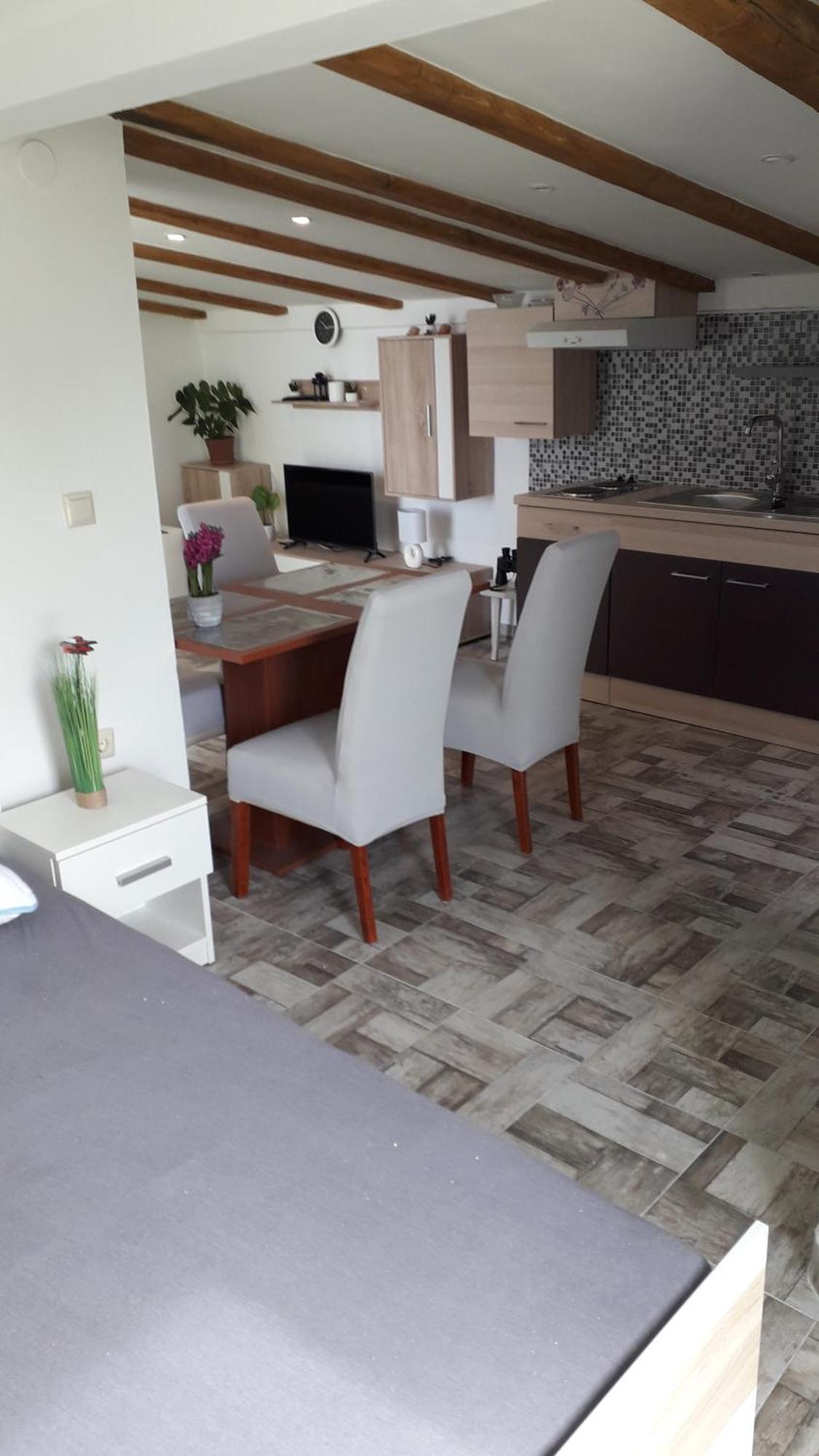 Apartments Miocic Ražanac Eksteriør bilde