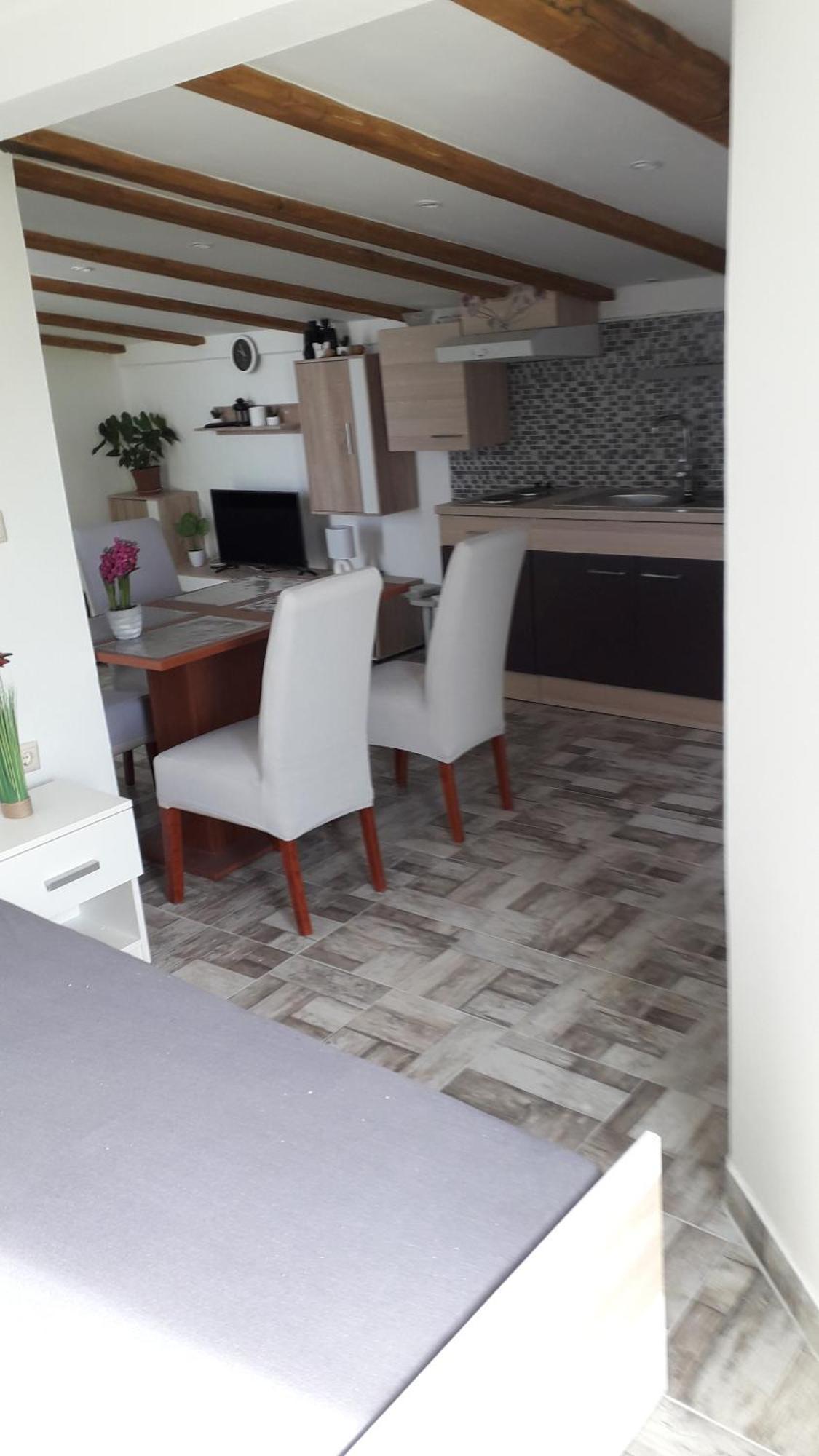 Apartments Miocic Ražanac Eksteriør bilde