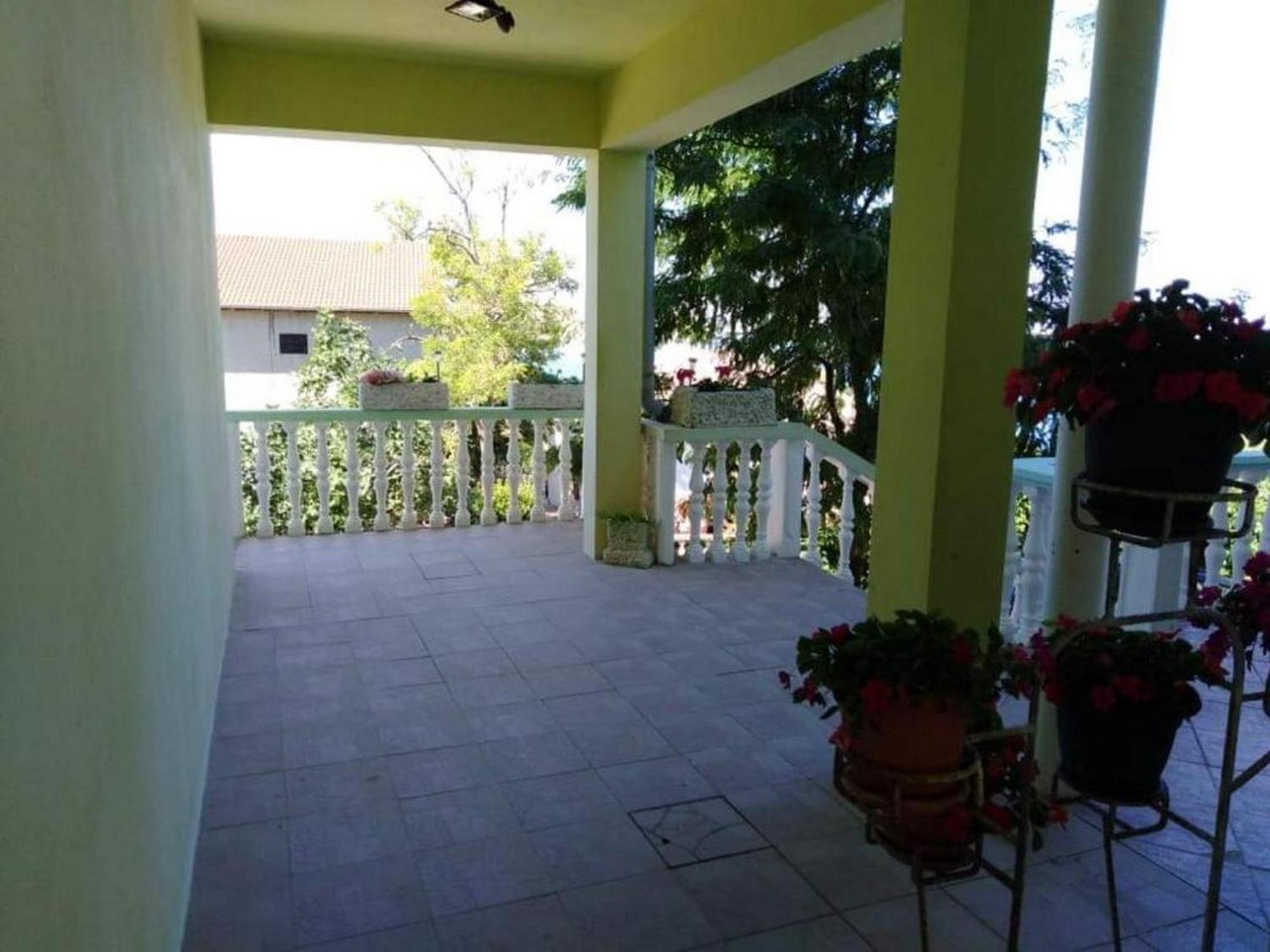 Apartments Miocic Ražanac Rom bilde