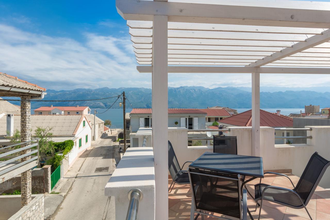 Apartments Miocic Ražanac Eksteriør bilde